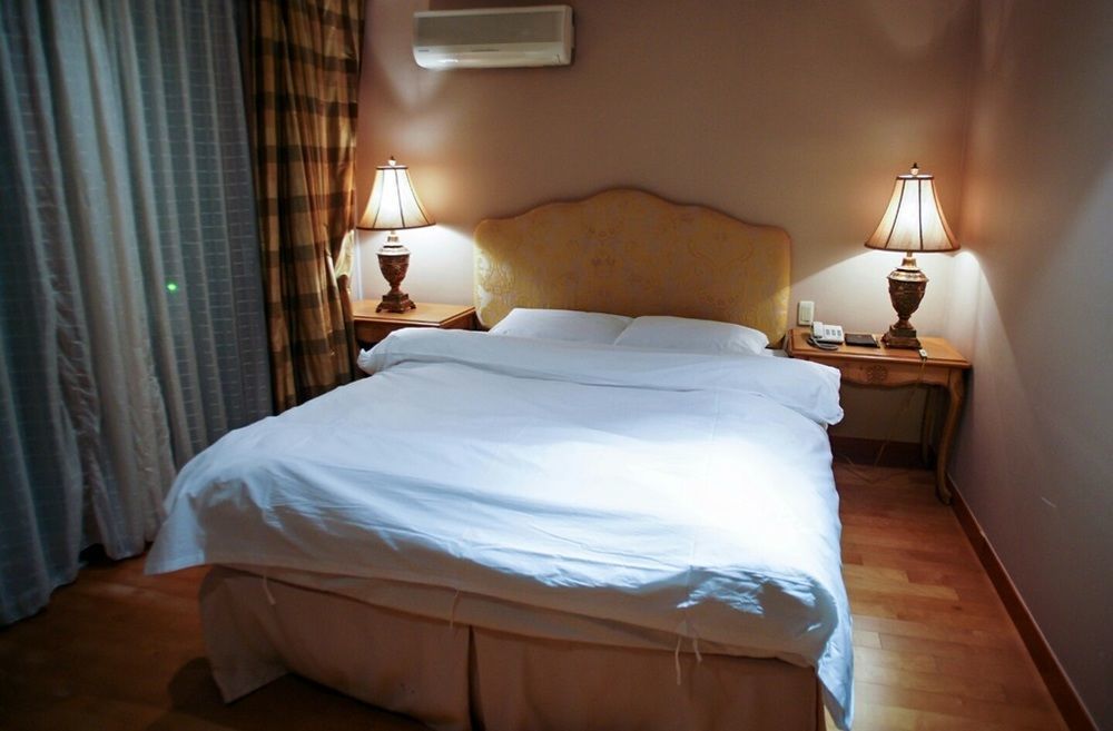 Lake Hills Jeju Resort Seogwipo Exterior foto