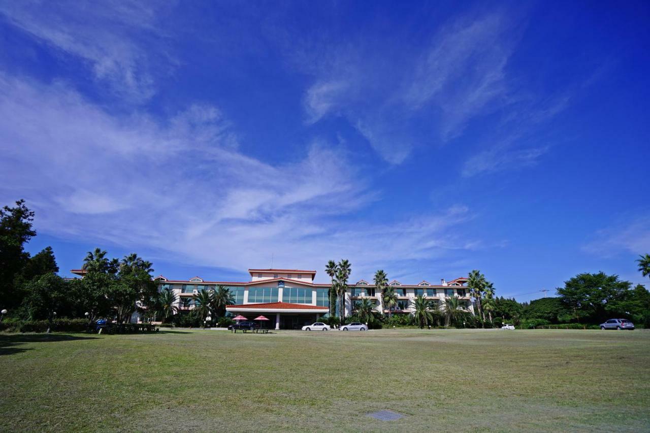 Lake Hills Jeju Resort Seogwipo Exterior foto